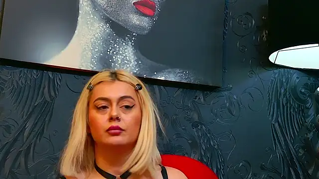 Snapshot of ChloeFrost chatting on February 26, 8:37 am ChloeFrost online show from February 26, 8:37 am