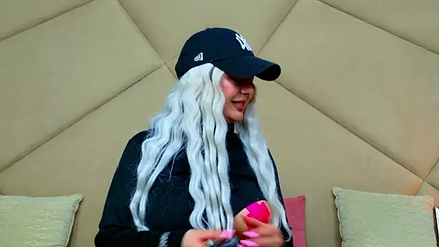 ChloeFrost online show from March 6, 6:10 am