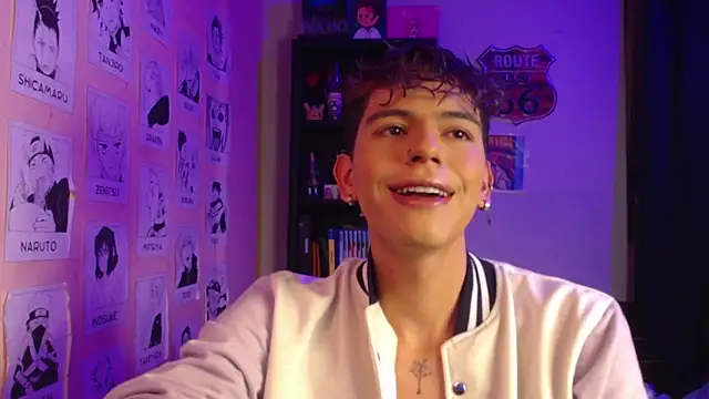 Snapshot of Mickey_Magic chatting on January 17, 1:36 am Mickey Magic online show from January 17, 1:36 am