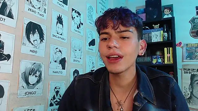 Snapshot of Mickey_Magic chatting on February 10, 5:14 am Mickey Magic online show from February 10, 5:14 am