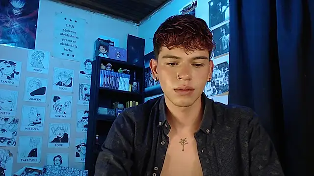 Snapshot of Mickey_Magic chatting on March 22, 7:47 am Mickey Magic online show from March 22, 7:47 am