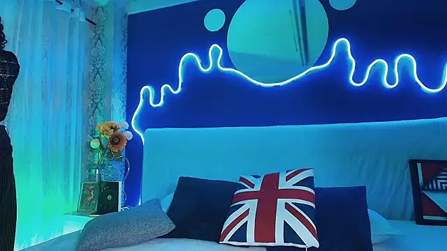 JeanneSabatier online show from April 20, 7:48 pm