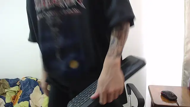 Aleex Miller online show from September 30, 7:08 pm