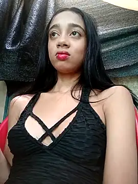 Zoe Sweett18 online show from March 4, 8:05 pm