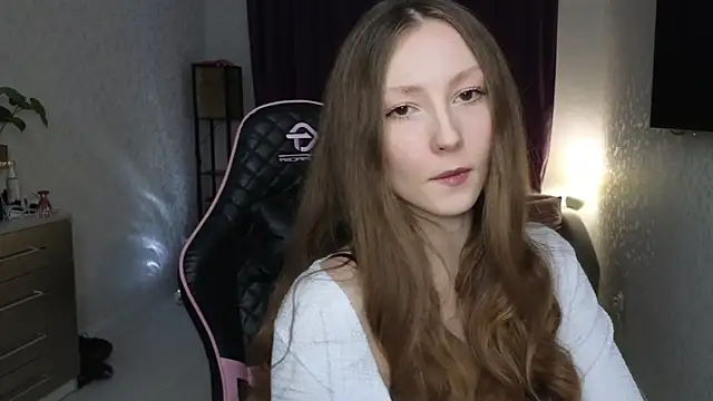 Snapshot of Sweeet_Lilit chatting on November 26, 9:38 pm Sweeet Lilit online show from November 26, 9:38 pm