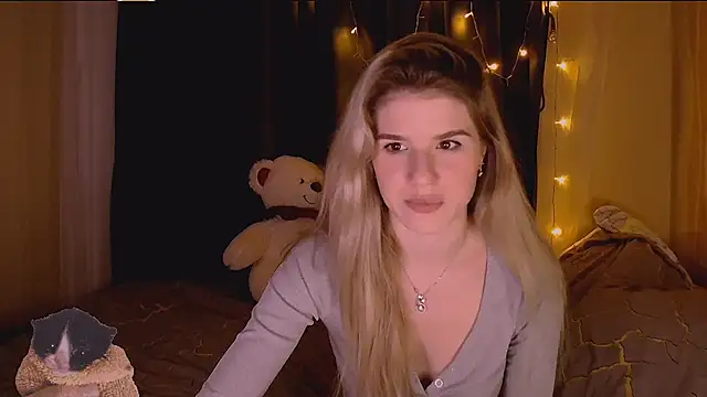 Melissa smith  online show from December 17, 11:00 pm