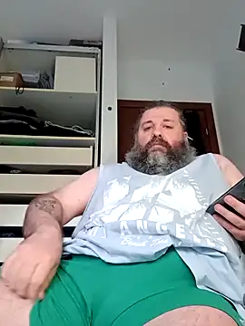 Snapshot of catullo14 chatting on May 7, 3:17 pm catullo14 online show from May 7, 3:17 pm