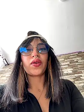 MiaFlamesxxx online show from November 27, 2:52 pm