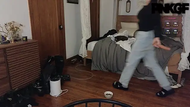 Snapshot of bunnierotten chatting on January 16, 3:02 am bunnierotten online show from January 16, 3:02 am