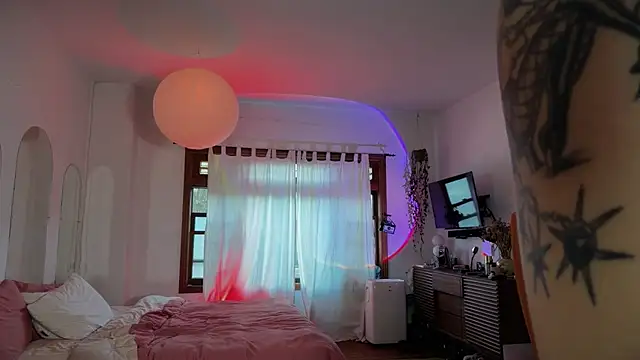 bunnierotten online show from July 6, 2:30 am
