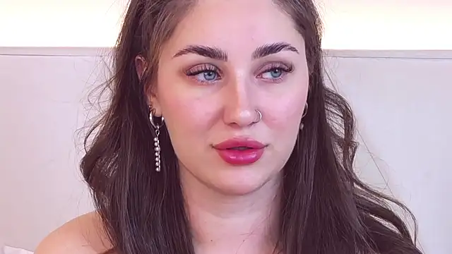 KiraBarlows online show from March 22, 4:14 am