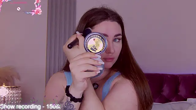 KiraBarlows online show from April 15, 7:21 pm