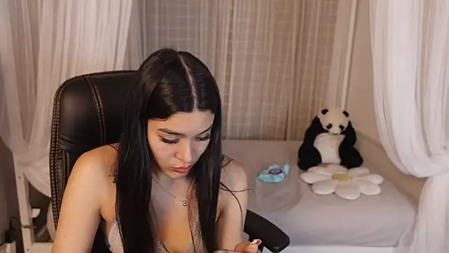 camilapersy online show from June 2, 11:29 pm