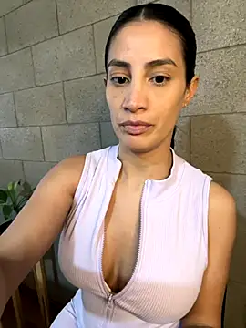 Snapshot of Putitatease chatting on September 9, 3:22 pm Putitatease online show from September 9, 3:22 pm