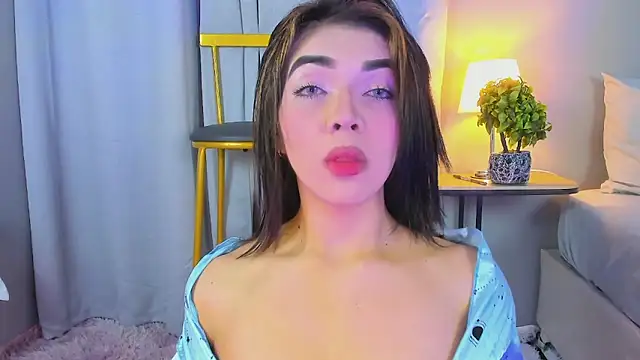 Snapshot of GABRIELAM_MS chatting on May 19, 2:18 am GABRIELAM MS online show from May 19, 2:18 am