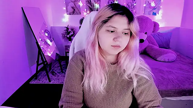 DiaAngell online show from April 10, 7:40 pm