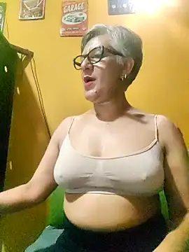 ilonna2025 online show from March 2, 10:16 pm