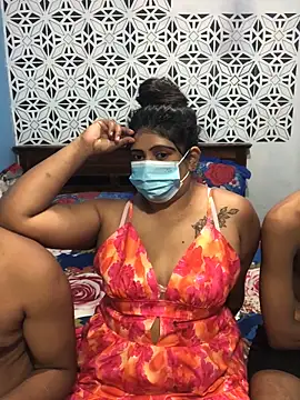 Snapshot of Lovely_WINDI chatting on June 7, 5:38 pm Lovely WINDI online show from June 7, 5:38 pm