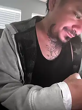 Burrrucecold00 online show from February 22, 9:48 pm