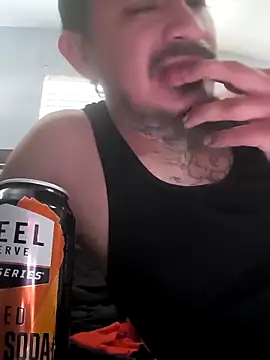 Burrrucecold00 online show from February 23, 10:53 pm