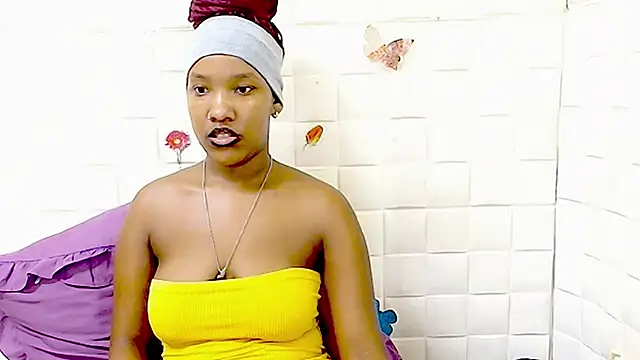 EroticSexyPrada online show from March 20, 6:02 pm