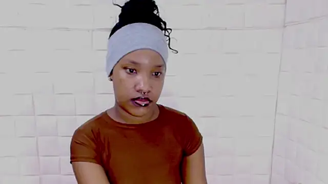 EroticSexyPrada online show from April 19, 5:45 pm