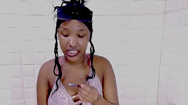 EroticSexyPrada online show from April 21, 5:17 pm