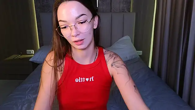 Snapshot of SusannJohnson chatting on April 25, 12:35 am SusannJohnson online show from April 25, 12:35 am