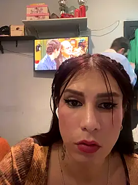 Snapshot of roussfantastic chatting on December 14, 7:03 am roussfantastic online show from December 14, 7:03 am