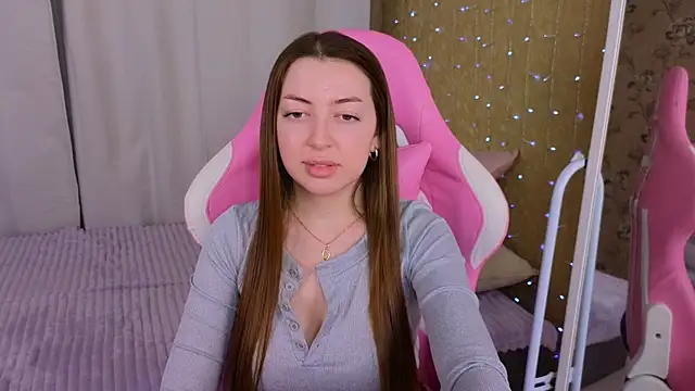 Ann moon   online show from February 1, 6:19 pm