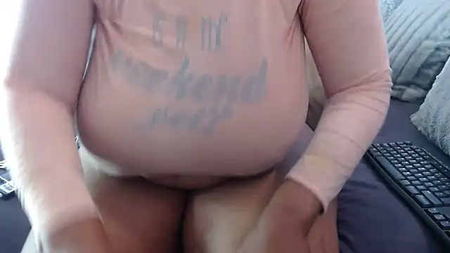 BUBBLYBUNNYxx online show from December 5, 7:28 am