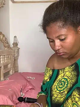 madell online show from February 25, 3:09 am