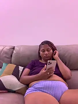 Snapshot of madell chatting on May 29, 11:58 pm madell online show from May 29, 11:58 pm