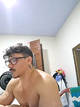 casaputo41 online show from February 8, 11:45 pm