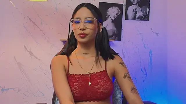 Paulina Lopezz online show from June 10, 5:07 am