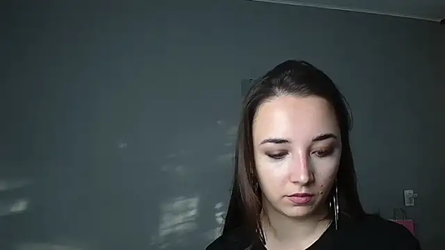 Eva Gloryy online show from June 8, 4:40 pm