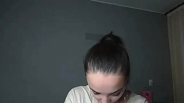 Eva Gloryy online show from June 12, 1:10 pm