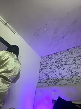 Lili  taylor online show from November 5, 4:12 am