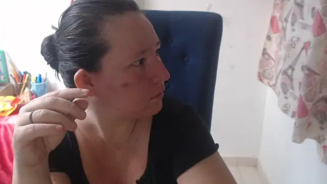 Yohis Kiut25 online show from March 18, 8:01 pm