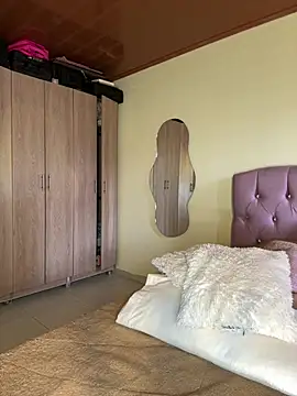 zoe storm online show from April 11, 6:23 pm