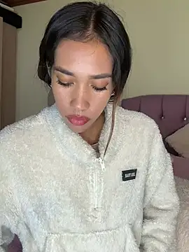 zoe storm online show from April 15, 12:39 am