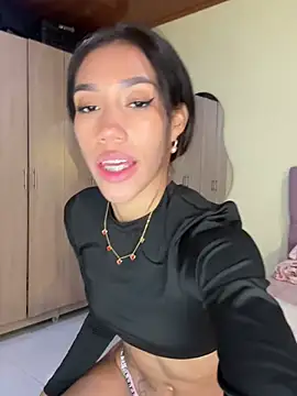 Snapshot of zoe_storm chatting on April 24, 12:02 am zoe storm online show from April 24, 12:02 am