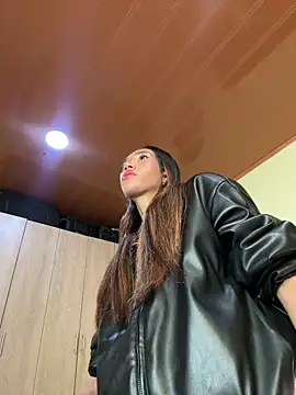 Snapshot of zoe_storm chatting on April 26, 11:46 pm zoe storm online show from April 26, 11:46 pm