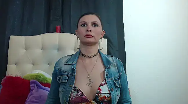 sachaclinford online show from February 7, 7:06 pm