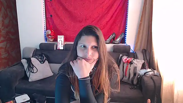 sachaclinford online show from September 25, 6:00 pm