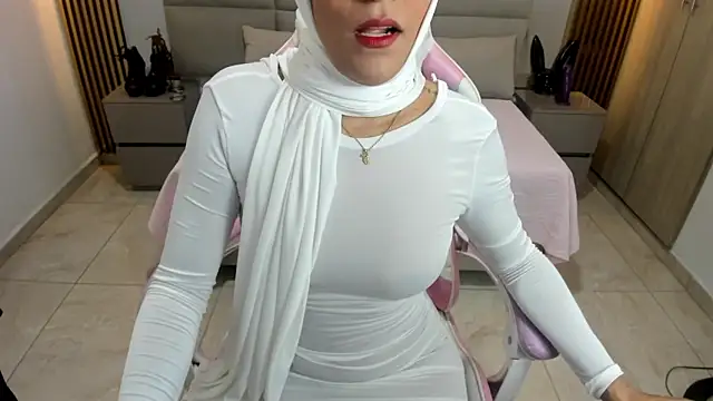 Zulema hamdi online show from March 2, 11:18 am