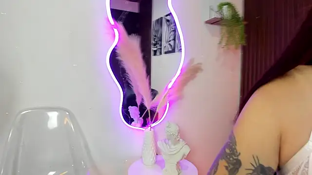 Snapshot of Georgina_caruso chatting on March 12, 8:10 pm Georgina caruso online show from March 12, 8:10 pm