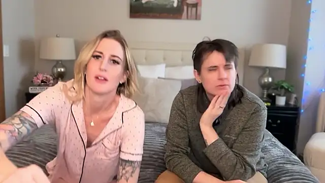 Officiallyonlytams online show from January 16, 6:34 pm