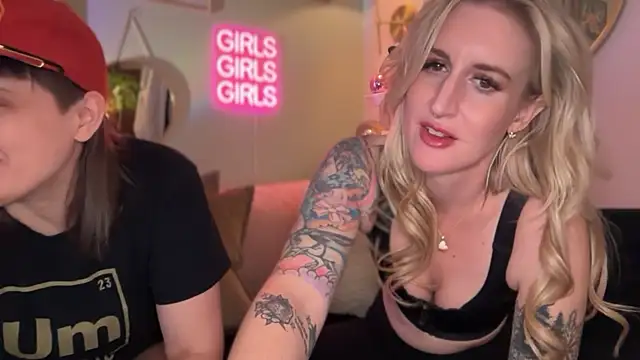 Officiallyonlytams online show from February 15, 12:29 am