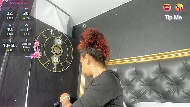 DalayMoore online show from January 12, 8:25 pm